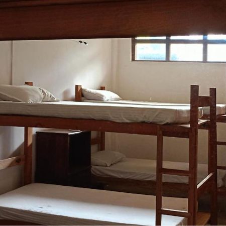 Funky Monkey Hostel & Yoga Rooftop Lounge , Arugambay Pottuvil Extérieur photo